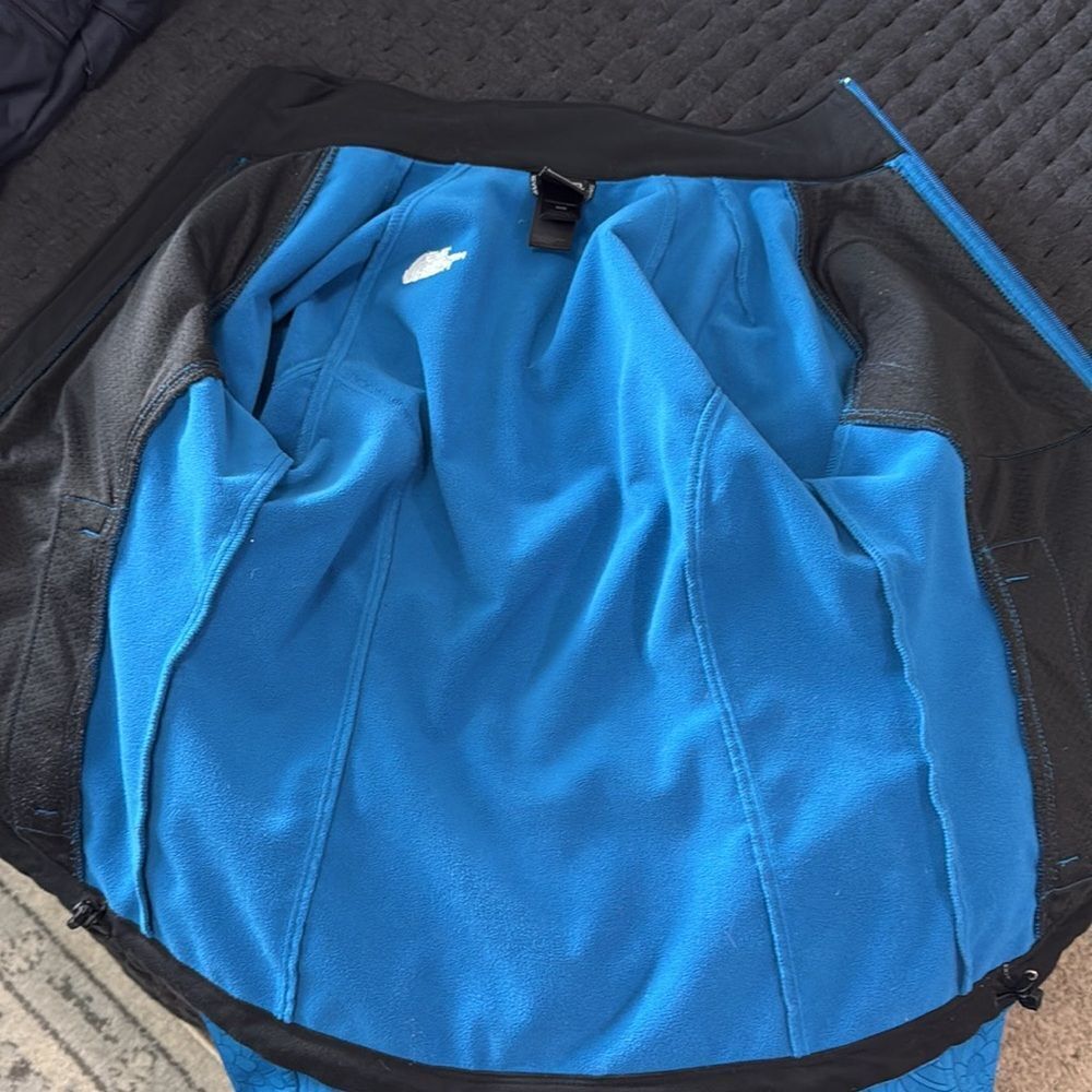 The North face Jacket Size M - Picture 5 of 6
